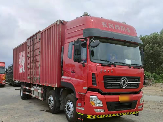 17年東風 廂式貨車 9.6米 康明斯280馬力